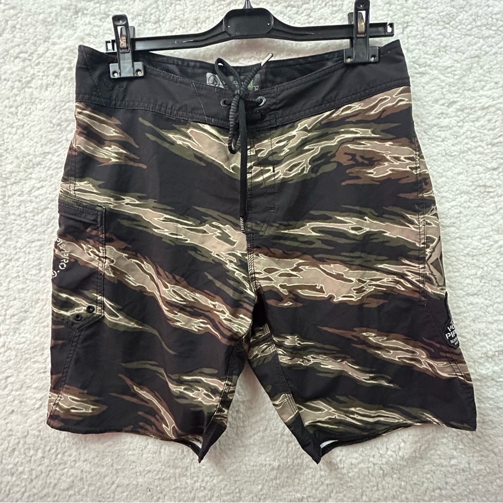 Volcom Swim Board Shorts Mens 32 Camouflage Pipe Pro North Shore Oahu